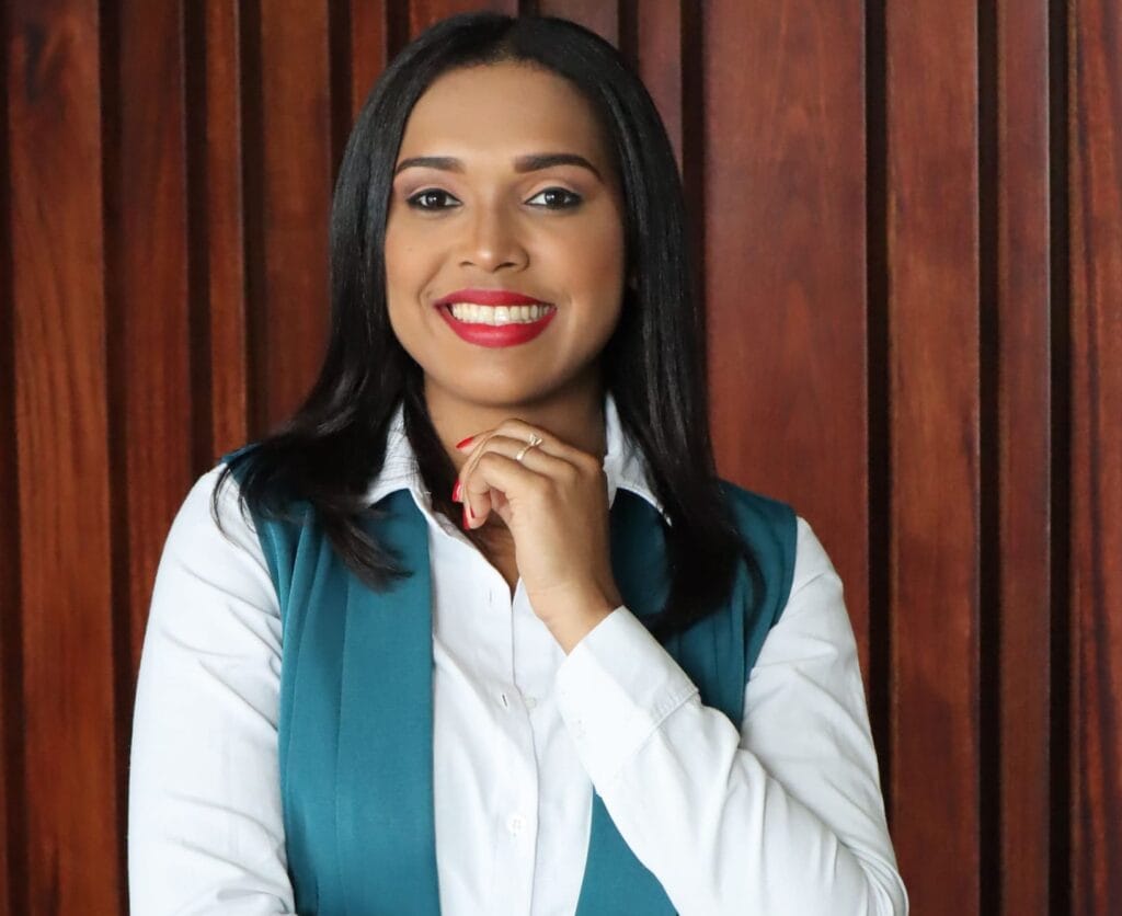 Segundo lugar premios FUNGLODE, Massiel de Jesús Acosta, del periódico El Dinero