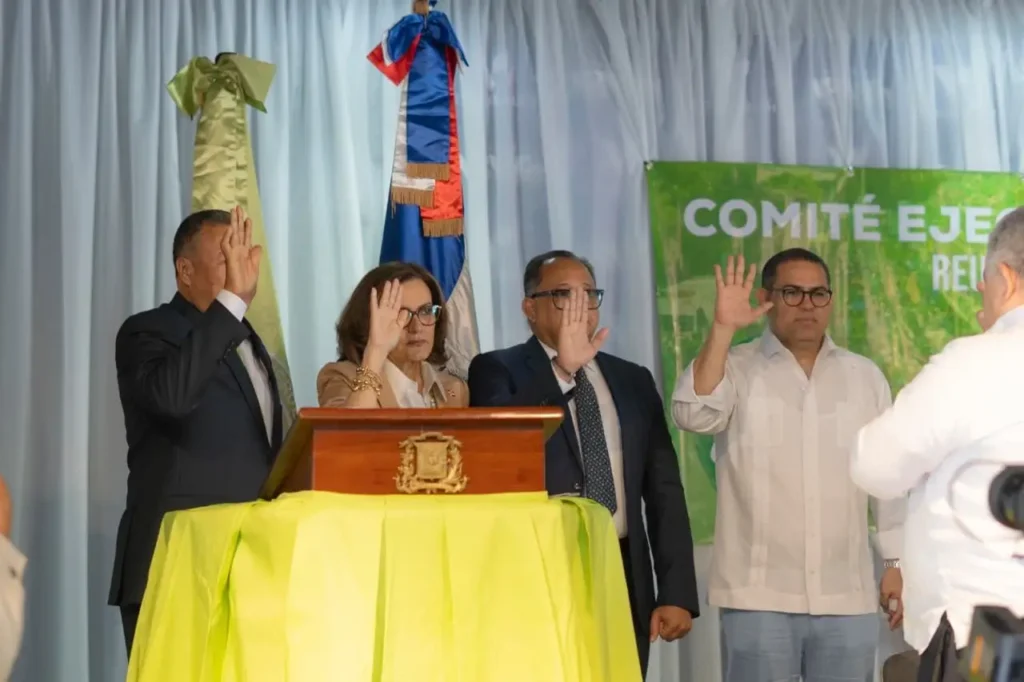 Juramentación de Angelita Peña como nueva presidente del Partido Verde Dominicano Angelita Peña es juramentada como nueva presidente del Partido Verde Dominicano